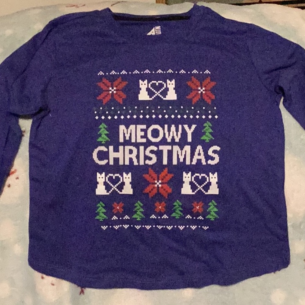 MEOWY CHRISTMAS Long Sleeved Tee